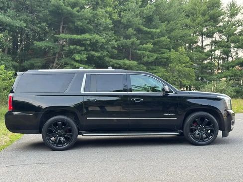 Used 2015 GMC Yukon XL Denali w/ Touring Package AWD/4WD image 5