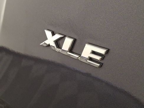 Used 2017 Toyota RAV4 XLE w/ Plus Special Value Package FWD image 31