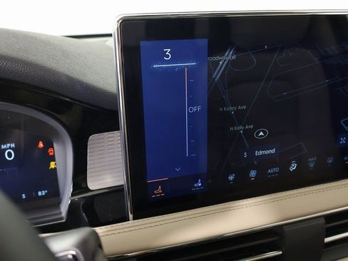 New 2026 Lincoln Corsair Premiere FWD image 8