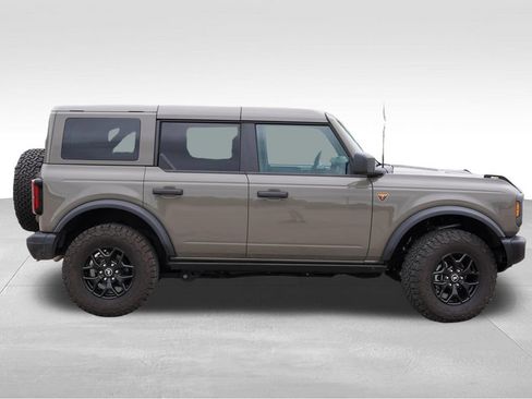 Certified 2025 Ford Bronco Badlands AWD/4WD image 4