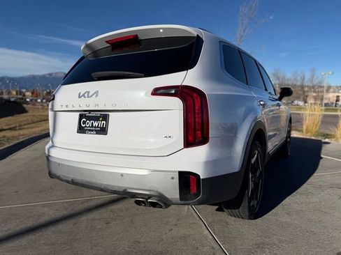 Used 2024 Kia Telluride S w/ S Sunroof Package image 9