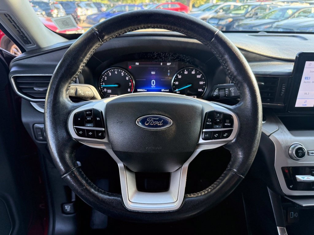 Used 2022 Ford Explorer XLT w/ Equipment Group 202A AWD/4WD image 13