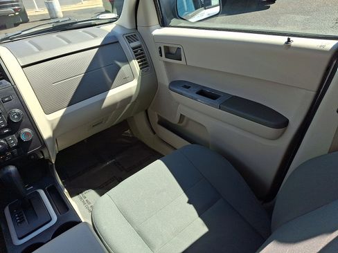 Used 2012 Ford Escape XLS FWD image 12