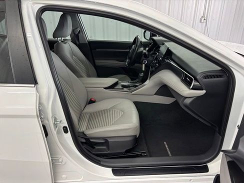 Used 2022 Toyota Camry SE image 24