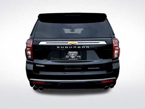 Used 2021 Chevrolet Suburban Premier image 6