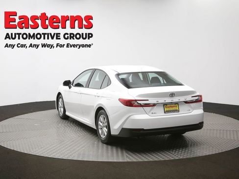 Used 2025 Toyota Camry LE FWD image 39