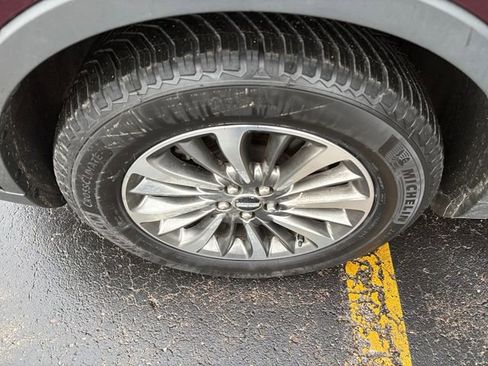 Used 2020 Lincoln Nautilus FWD w/ Equipment Group 101A image 16