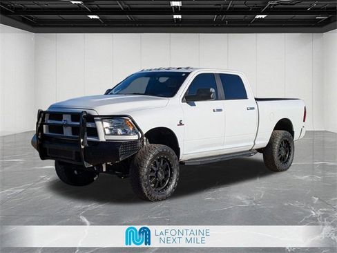 Used 2018 RAM 2500 SLT image 1