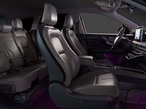 New 2025 Lincoln Corsair AWD w/ Equipment Group 101A image 6