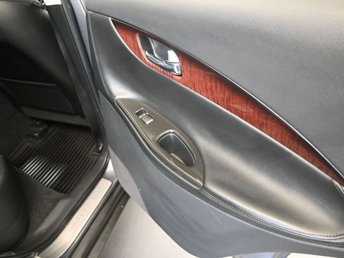 Used 2017 INFINITI QX50 AWD w/ Premium Plus Package image 21