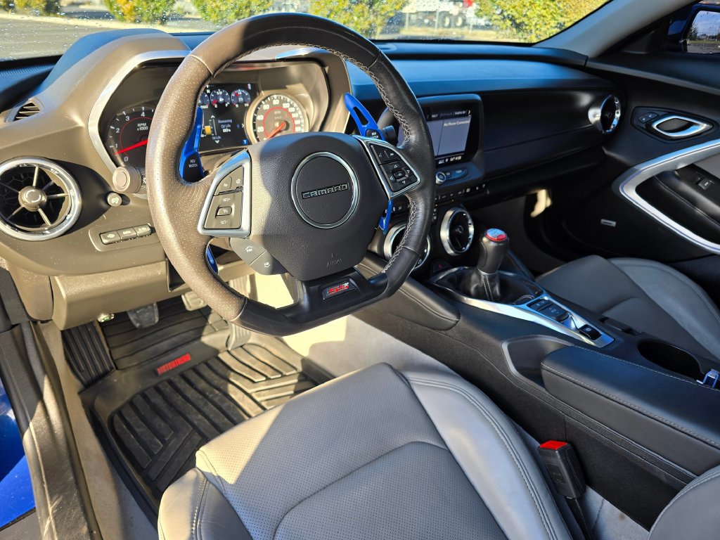 Used 2019 Chevrolet Camaro SS RWD image 11
