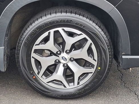 Used 2021 Subaru Forester Premium image 8