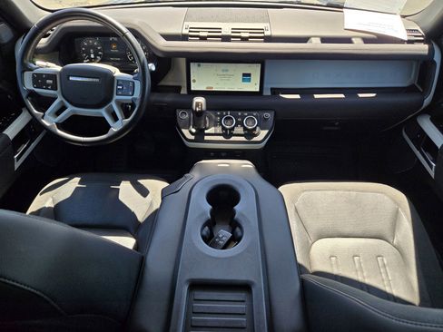 Used 2021 Land Rover Defender 90 First Edition image 11