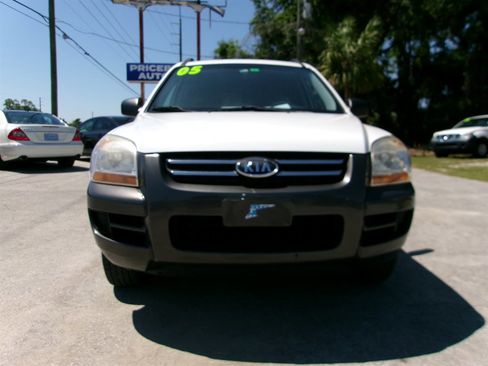 Used 2005 Kia Sportage LX FWD image 4