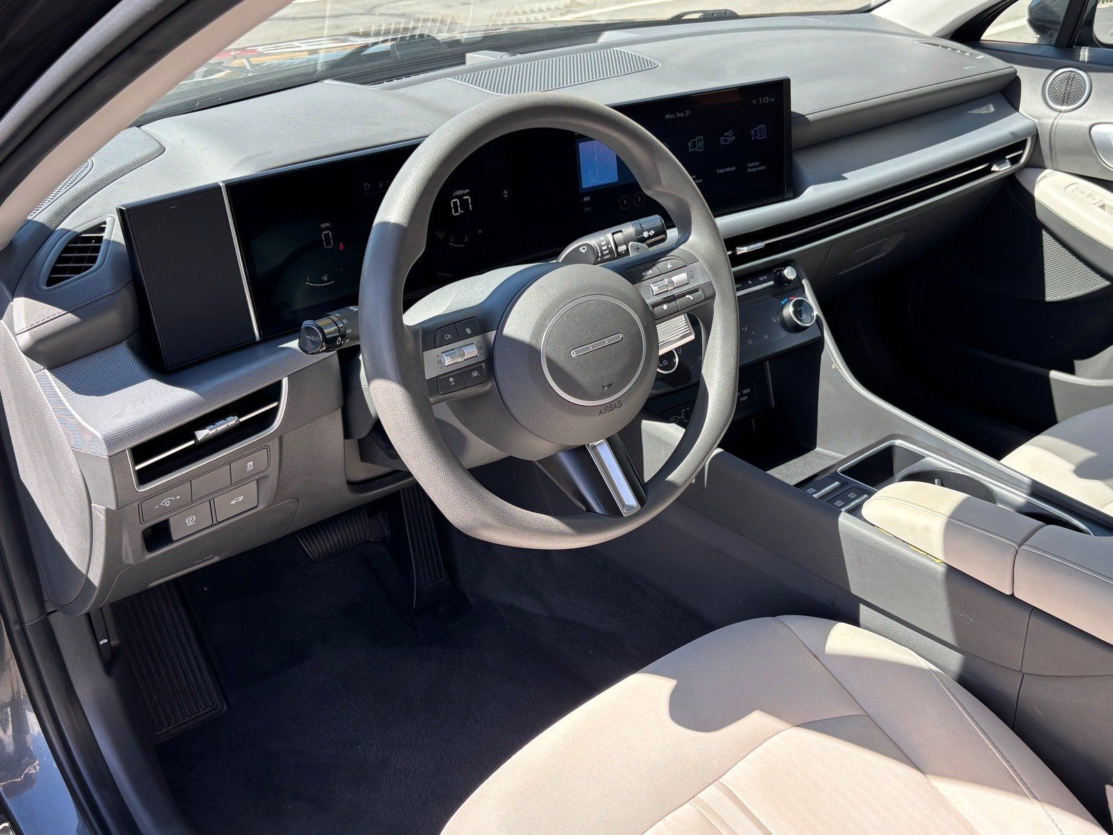 Used 2025 Hyundai Sonata SEL FWD image 19
