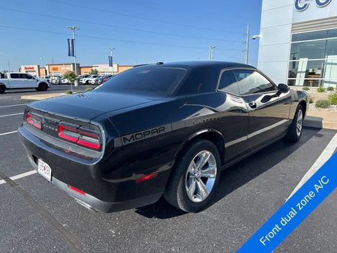 Used 2015 Dodge Challenger SXT RWD image 6