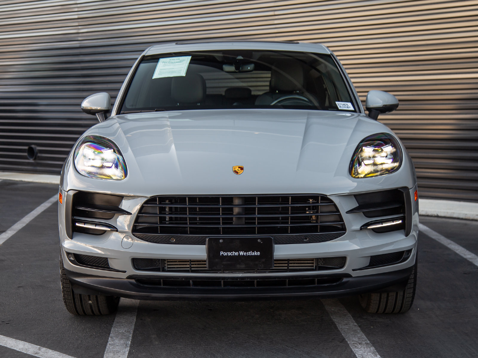 Used 2021 Porsche Macan AWD/4WD image 10