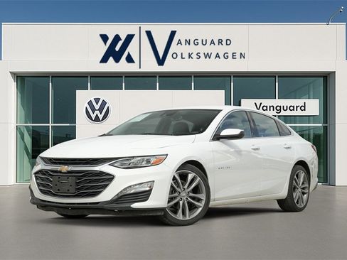 Used 2024 Chevrolet Malibu LT image 1