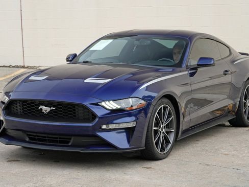 Used 2018 Ford Mustang Premium w/ Equipment Group 201A RWD image 36