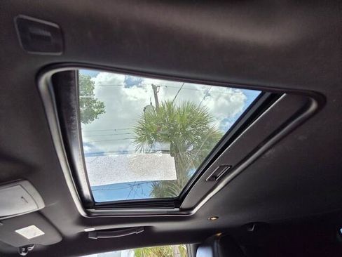 Used 2018 Dodge Challenger R/T Plus RWD image 6