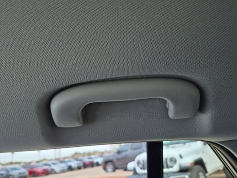 Used 2025 Chevrolet Trax ACTIV w/ Driver Confidence Package image 49