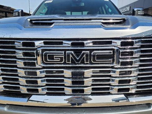 New 2026 GMC Sierra 3500 Denali w/ LPO, Black Badging Package image 9