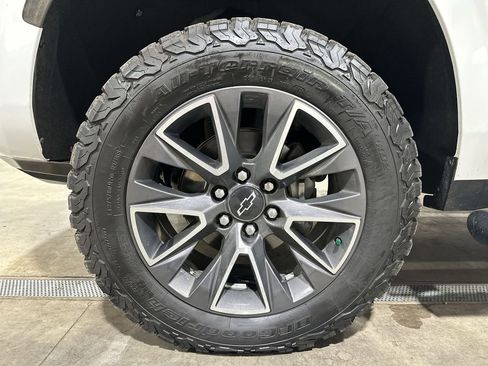 Used 2022 Chevrolet Tahoe Z71 w/ Off-Road Capability Package image 30