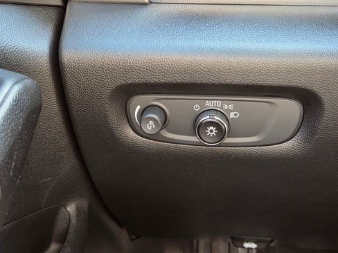 Certified 2023 Chevrolet Traverse LT FWD image 37