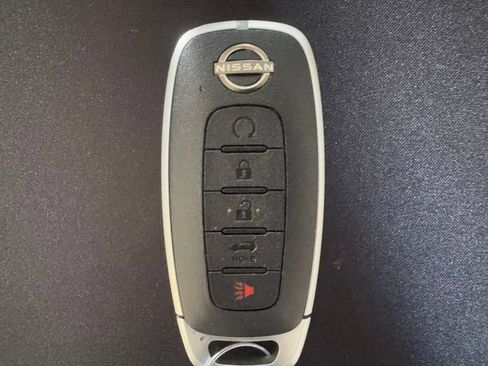 Used 2025 Nissan Rogue SL w/ Tech Package AWD/4WD image 44