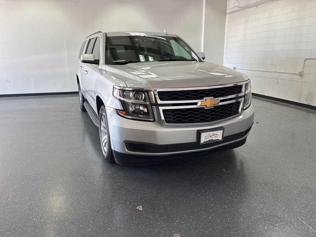 Used 2018 Chevrolet Suburban LT AWD/4WD image 1