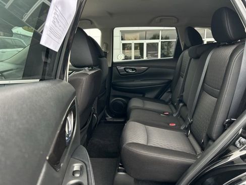 Used 2019 Nissan Rogue SV w/ Premium Package AWD/4WD image 19