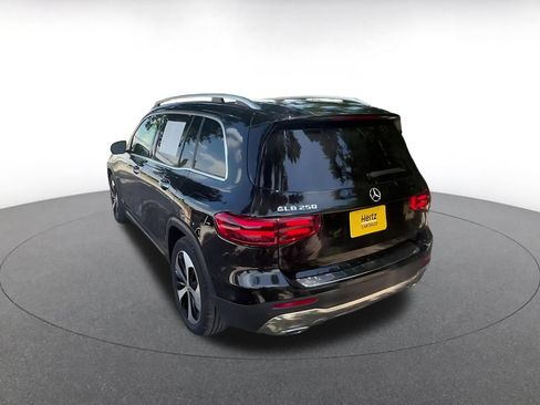 Used 2025 Mercedes-Benz GLB 250 image 11