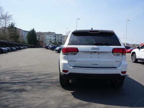 Used 2022 Jeep Grand Cherokee Limited image 5