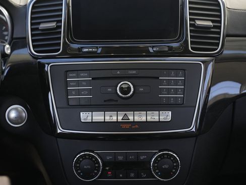 Used 2017 Mercedes-Benz GLS 450 4MATIC image 41