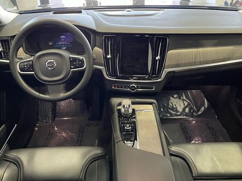 Used 2023 Volvo S90 B6 Ultimate w/ Protection Package Premier image 32