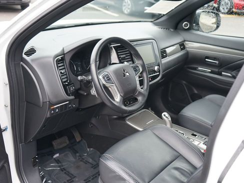 Used 2020 Mitsubishi Outlander GT image 14