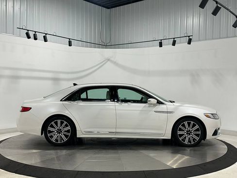 Used 2018 Lincoln Continental Reserve w/ Continental Climate Package AWD/4WD image 10