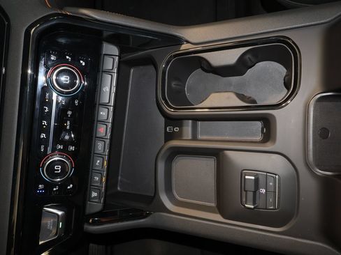 Certified 2026 GMC Sierra 3500 AT4 w/ AT4 Premium Plus Package AWD/4WD image 16