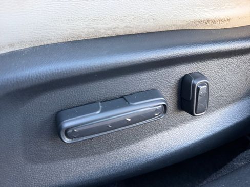 Used 2020 Honda Insight Touring image 14
