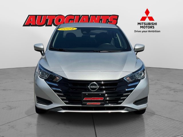 Used 2024 Nissan Versa SV FWD image 6