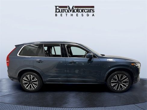 Used 2022 Volvo XC90 T5 Momentum w/ Advanced Package image 6