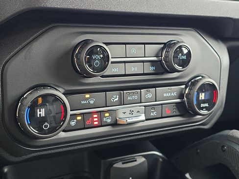 New 2025 Ford Bronco Badlands w/ Sasquatch Package image 22