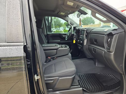 Certified 2022 Chevrolet Silverado 1500 Custom RWD image 22