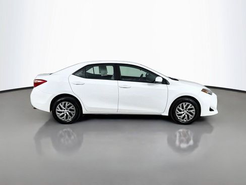 Used 2017 Toyota Corolla LE w/ Carpet Mat Package (TMS) FWD image 12