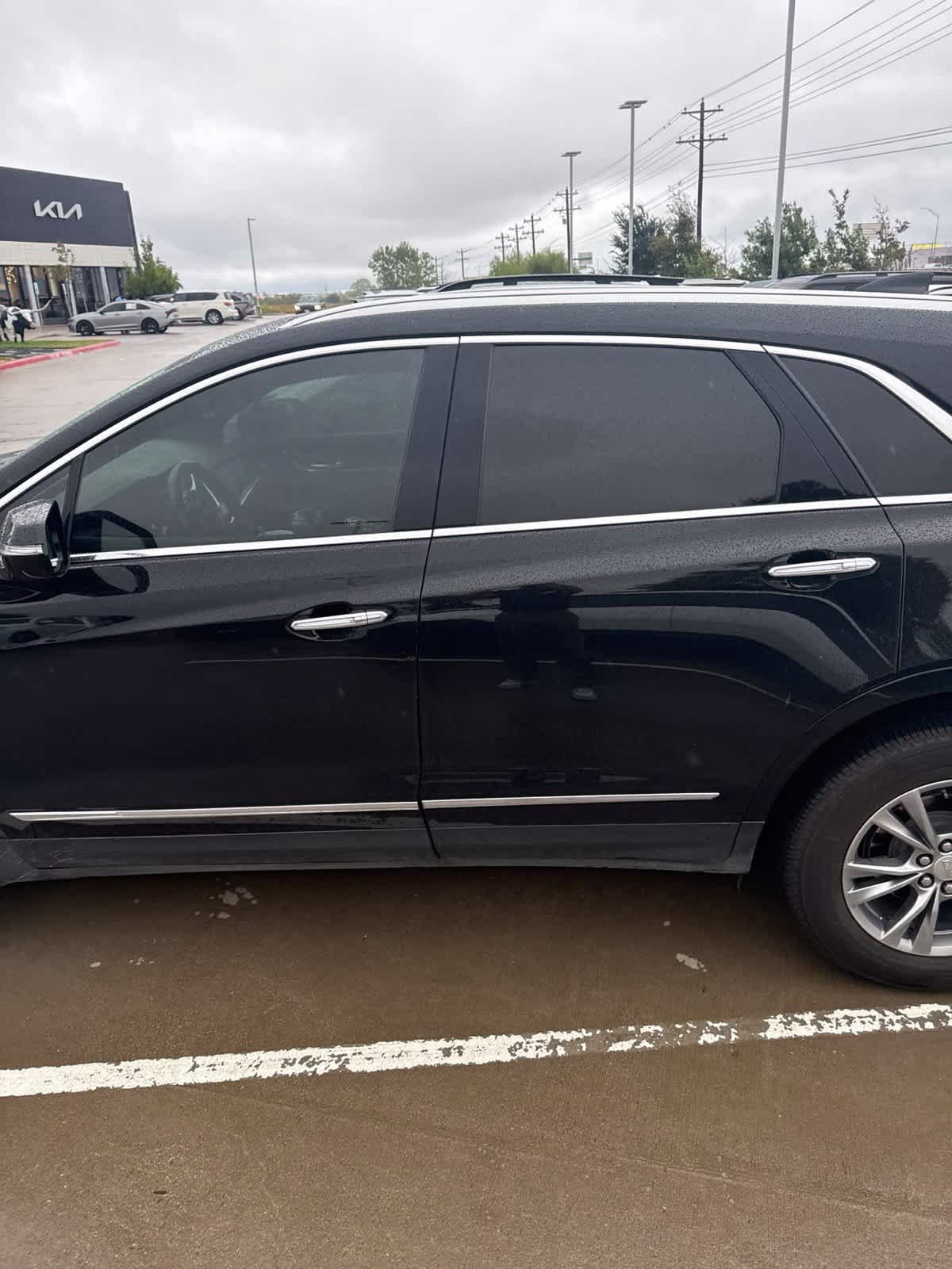 Used 2021 Cadillac XT5 Premium Luxury w/ LPO, Floor Liner Package FWD image 2