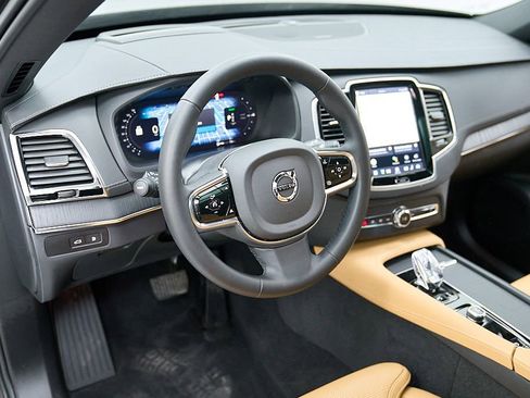 Certified 2024 Volvo XC90 T8 Ultimate AWD/4WD image 14