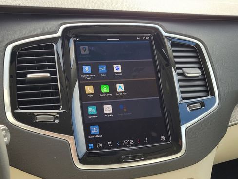 Certified 2024 Volvo XC90 T8 Plus image 24