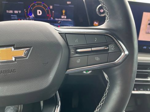 Used 2025 Chevrolet Traverse LT w/ Driver Confidence Package FWD image 15