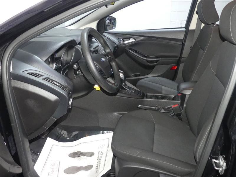 Used 2015 Ford Focus SE w/ Reverse Sensing Package FWD image 20