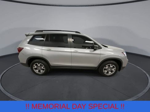 Used 2023 Honda Passport TrailSport image 9